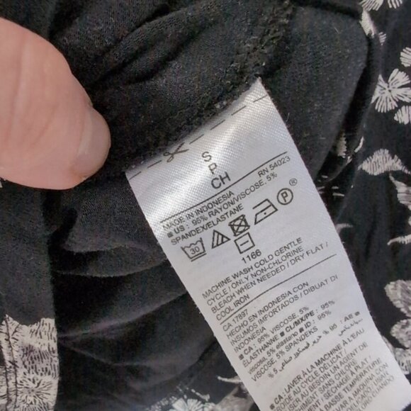 Old Navy Floral Resort Feminine Cottage Boho Summer Swing Dress S - Picture 4 of 8